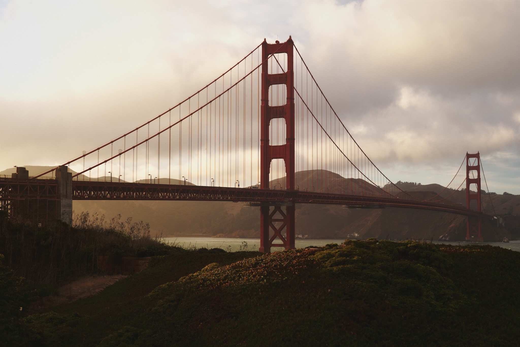 The Golden Gate Bridge in fog, open for inspection in Loupe